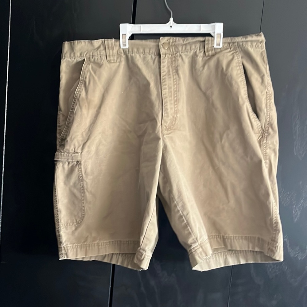 Columbia Sports Wear - Mens Size 38 Cargo Shorts